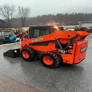 Cargadora compacta Kubota SSV75 ISO de alta resistencia para construcción, agricultura e industria con construcción de calidad premium y entrega rápida. - Product Image 3