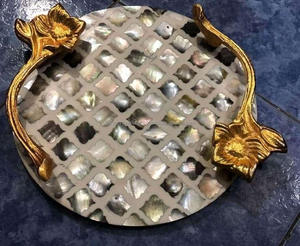 Plateau de service MOP de qualité supérieure fabriqué à la main avec incrustation de nacre et de résine Taille personnalisée pour hôtels et restaurants - Product Image 6