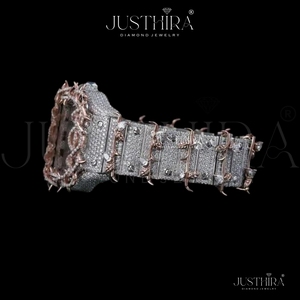 Montre en diamant moissanite sur mesure au design unique pour hommes et femmes, montre-bracelet de luxe disponible en qualité et prix d'exportation - Product Image 5