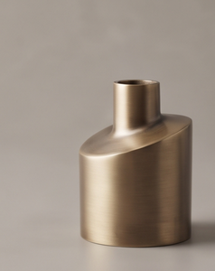 Porte-bougie architectural en métal, finition bronze brossé, contour asymétrique, support pilier, décoration de centre de table de mariage de luxe - Product Image 1