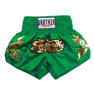 Shorts de Muay Thai noirs, shorts de boxe pour hommes, femmes et enfants, vêtements d'arts martiaux en satin, vêtements de MMA, vêtements de combat en cage, pantalons de grappling, de kickboxing - Product Image 6