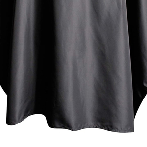 Cape de Barbier Légère en Promotion – Cape Professionnelle Antistatique pour Salon de Coiffure, Idéale pour la Coupe, la Coloration et le Coiffage - Product Image 6