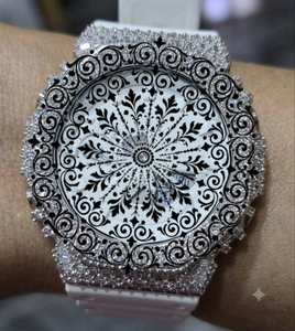AMBER JEWELS นาฬิกาควอทซ์อะนาล็อกเพชรหรูหราสำหรับทั้งชายและหญิง 46 มม. ตัวเรือนสีเงิน กระจกคริสตัล สายซิลิโคน ตัวล็อคแบบหัวเข็มขัด กันน้ำ - Product Image 2