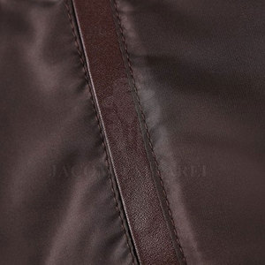 Gilet en cuir classique pour l'hiver, design intemporel sans manches, conçu pour la durabilité, le confort et un style décontracté au quotidien. - Product Image 4