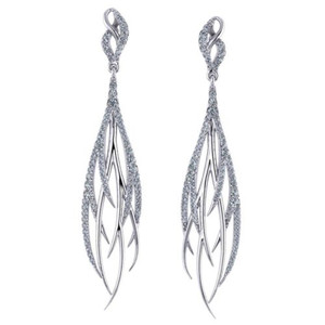 Boucles d'oreilles en diamant, style plume délicate, inspirées du monde de la chimie, en platine - Product Image 1
