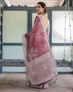 Sari indio estilo Bollywood de lino y algodón con tejido plateado y hermoso estampado digital, elegante vestido étnico para novias. - Product Image 6