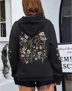 Sudadera con Capucha Negra Unisex, Bordado Floral en la Manga Izquierda, Estilo Holgado Informal, Felpa de Algodón, Ropa de Otoño - Product Image 6