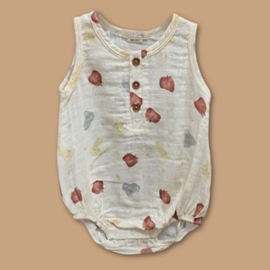 Cot & Candy - Pelele de Muselina Orgánica Estampado con Diseño de Frutas para Bebé - Product Image 1