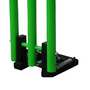 Piquets de cricket de haute qualité en bois de frêne durable avec bails pour l'entraînement professionnel au cricket - Product Image 6