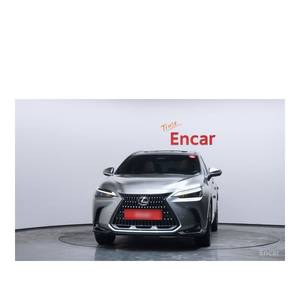 Lexus NX Premium 2024 con Cámara Trasera, Asientos de Cuero, Volante a la Izquierda - 42,797 km - Product Image 3