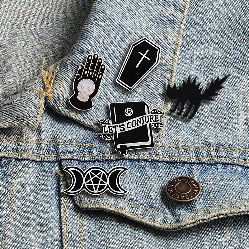 Broche punk gótico oscuro, bolso de mano, gato, bruja, esmalte, mochila, camisa, Pin de solapa