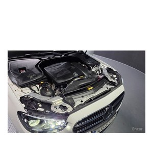 Mercedes-Benz Clase E E350 4MATIC Avantgarde 2022, 36,759 km, Caja de Cambios Automática, Asientos de Cuero, Volante a la Izquierda, Cámara Trasera - Product Image 6