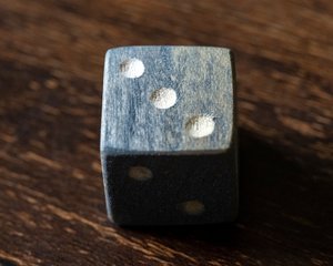 Bloque de Madera Grande de 3.5 Pulgadas con Puntos Perforados para Juegos Educativos Divertidos en el Patio, Tamaño/Color/Logotipo Personalizables, Dados de Madera Gigantes - Product Image 2