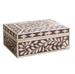 Cajas de Joyería de Lujo con Incrustaciones de Hueso, Hechas a Mano con un Elegante Diseño Intrincado, Perfectas para Guardar Objetos Preciosos - Product Image 1