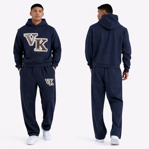 ชุดเซ็ตฮู้ดดี้โอเวอร์ไซส์ผู้ชาย แบรนด์ VK โลโก้ ชุดลำลองผ้าฟลีซ เสื้อสเวตเชิ้ต กางเกงจ็อกเกอร์ ชุดลำลองฤดูหนาว สตรีทแวร์ ชุดกีฬา - Product Image 4