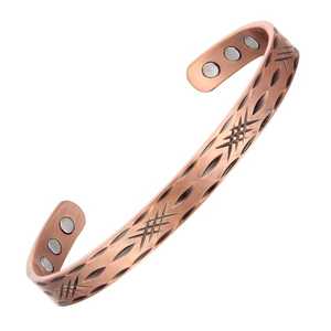 Brazalete Abierto Ajustable de Cobre con Baño de Cobre Antiguo, Diseño Geométrico de Espiga de Trigo, Handforge Global Impex - Product Image 3