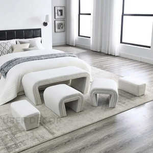 ספסל קינון מודולרי מודרני עם עיצוב מרופד לשימוש בחדר השינה - Product Image 3