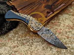Couteau de poche pliant en acier Damas, manche en Micarta noir de qualité supérieure, gravure ornée, étui en cuir, OEM disponible, lame à pointe tombante - Product Image 2