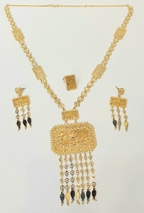 Conjunto de Collar, Pendientes y Anillo Chapados en Oro de 24K para Mujer, Diseño Clásico con Borlas Árabes, Joyería para Compromiso y Boda - Product Image 4