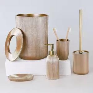 Elegante Juego de Accesorios de Baño de Metal para el Hogar con Dispensador de Jabón Líquido - Product Image 5