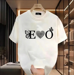 เสื้อยืดคอกลมแขนสั้นทรงโอเวอร์ไซส์ สไตล์ดีไซเนอร์ คุณภาพสูง ผ้าคอตตอนเจอร์ซีย์ 220 กรัม ระบายอากาศได้ดี สตรีทแวร์ลำลอง พิมพ์ลายตัวอักษร สำหรับผู้ชาย - Product Image 1