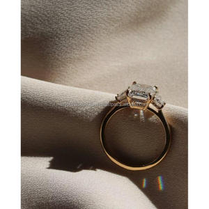 Anillo Unisex de Compromiso y Boda con Diamante de Corte Esmeralda en Oro Blanco de 14k, Cultivado en Laboratorio, Estilo Vintage, Regalo de Aniversario - Product Image 2
