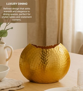 Vase à fleurs en aluminium plaqué or, design luxueux, effet martelé, pour décoration intérieure, options de personnalisation offertes. - Product Image 4