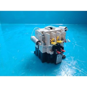 Contactor electromagnético Hitachi HK35+CSK-24AC con pestillo, usado como pieza de repuesto para equipos semiconductores de la serie Legacy - Product Image 6