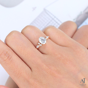Anillo de Compromiso de Oro Rosa de 14K con Diamante Cultivado en Laboratorio de Corte Ovalado, Joyería Nupcial para Mujer - Product Image 2