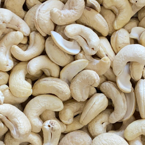 Trusted Supplier SANTIGO Cashew W180 Raw Edible Cashew Nuts From Vietnam - Product Image 1