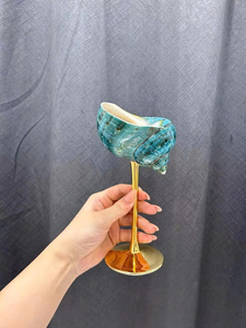 Verres à vin et à martini de luxe réutilisables et écologiques, bleu ciel, design coquillage, faits à la main, populaires 2026, pour mariage et demoiselles d'honneur - Product Image 6