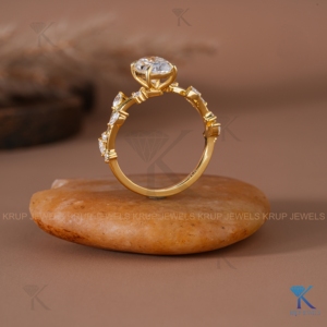 Bague de fiançailles classique en or massif avec diamant de laboratoire taille ovale, bande feuille vintage, bijoux fins sur mesure pour femme, anniversaire - Product Image 5