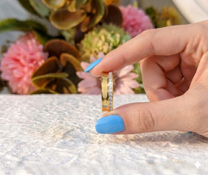 Anillo de Compromiso y Aniversario de Oro Sólido de 10K con Diamante CVD Cultivado en Laboratorio de Corte Redondo, Apilable, Certificado por IGI - Product Image 4