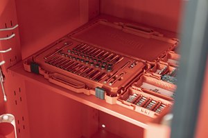 Wholesale 91cm Red Steel <b>Lockable</b> Tool <b>Cabinet</b> with Shelves for Garage Workshop <b>Storage</b> Use - Product Image 6