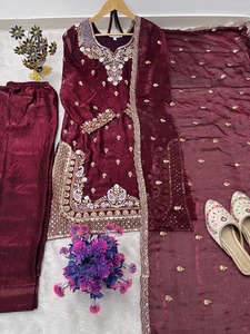Shreeji Fashion SF20 Damen Kastanienbraunes Samt-Palazzo-Kostüm mit Stickerei und Dupatta Traditionelle Partykleidung Winter Schnelltrocknend Für Alle Jahreszeiten - Product Image 3