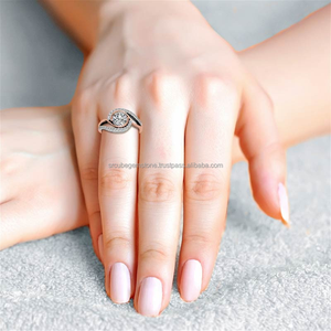 Anillo de compromiso de oro rosa de 14 quilates de alta calidad, diseño único con diamante de moissanita incoloro de corte redondo, lo último para regalo de boda - Product Image 6