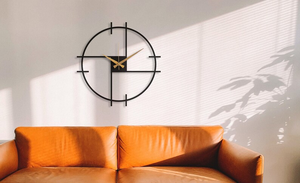 Horloge murale géométrique moderne en métal, horloge ronde abstraite design, horloge décorative noire et or, horloge contemporaine pour bureau, salon, maison - Product Image 2