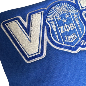 เสื้อสเวตเชิ้ต Zeta Phi Beta Sorority Chenille VOTE รุ่นวินเทอร์ สีน้ำเงิน สำหรับผู้หญิง ตัวอักษรกรีกแบบกำหนดเอง คอกลม คุณภาพสูง นุ่มสบาย - Product Image 2