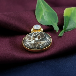 Colgante de Ágata Turritella Multicolor y Piedra Lunar, Plata de Ley 925, Chapado en Oro Rosa y Oro Amarillo, Joyería Hecha a Mano para Hermana - Product Image 5