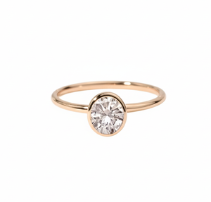 Anillo Minimalista Solitario de Oro Rosa de 10K/14K con Corte Ovalado, Anillo de Compromiso, Anillo con Engaste de Bisel, Anillo para Uso Diario, Anillo de Regalo de Boda - Product Image 1