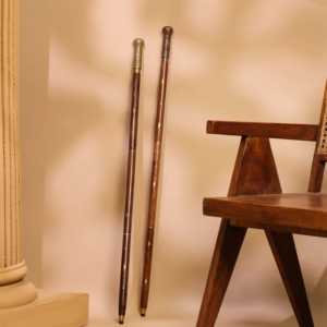 Canne de marche en laiton et bois de qualité supérieure avec poignée lisse pour un look royal et un soutien quotidien confortable - Product Image 1