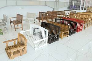 เก้าอี้ไม้สไตล์แอดิรอนแด็ค ดีไซน์คลาสสิก พร้อมพนักพิงเอียงและที่วางแขนกว้าง รองรับการนั่งพักผ่อนอย่างสบาย - Product Image 6