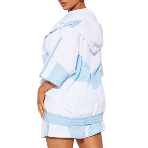 2026 personnalisé coupe-vent extérieur survêtement ensemble femmes pleine fermeture éclair coupe-vent à capuche court ensemble décontracté ample 2 pièces survêtement - Product Image 3