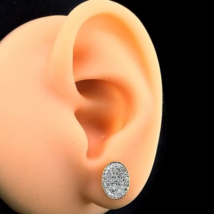 Boucles d'oreilles clous unisexes en argent 925 plaqué or, forme ovale, pavé de diamants taille brillant E VVS certifiés IGI, vente en gros - Product Image 2