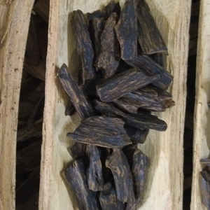 Chips de Madera de Oud Enriquecidos con Resina, Incienso Puro de Larga Duración, Ecológico, Aromático, para Todas las Estaciones, Bakhoor, Agarwood de Vietnam - Product Image 6