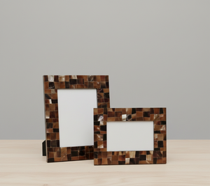 CRAFTS HUB Cadres photo légers en résine faits à la main avec impression personnalisée, forme rectangulaire verticale - Product Image 3