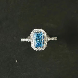 Anillo de Compromiso con Diamante Azul Vívido de 2 Quilates, Cultivado en Laboratorio, Corte Radiante, Plata 925, Certificado IGI, Chapado en Rodio, Lujoso - Product Image 3