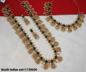 Conjunto de Joyería Nupcial Tradicional India de Cobre Chapado en Oro para Mujer, Aretes y Collar para Fiestas y Eventos - Product Image 1