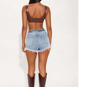 Crop top en similicuir clouté personnalisé pour femme, bralette à lacets, tenue de club, style mode, coupe ajustée, fournisseur OEM ODM en gros - Product Image 2
