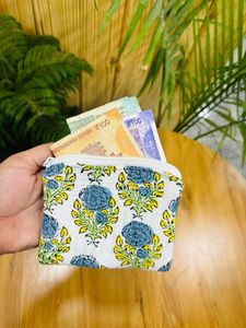 High Quality Vintage <b>Small</b> Coin Pouch Handmade Cotton Quilted Zipper Wallet Floral Print Mini Change <b>Purse</b> Card Holder Key Pouch - Product Image 2